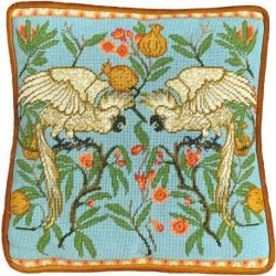 Petit Point kussen borduurpakket Walter Crane-Cockatoo And Pomegranate Tapestry Bothy Threads-tac19