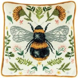 Petit Point kussen borduurpakket Jade Mosinski-Botanical Bee Bothy Threads-tap12