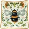 Petit Point kussen borduurpakket Jade Mosinski-Botanical Bee Bothy Threads-tap12