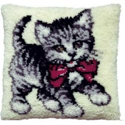 Smyrna-Knoopkussenpakket Katje met rode strik PAKO 013.059