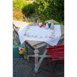 Borduurpakket dekservet bloemen met vlinders Vervaco PN-0164449