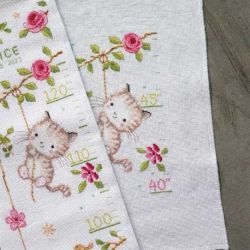 Borduurpakket groeimeter Guitige poesjes Vervaco PN-0199323