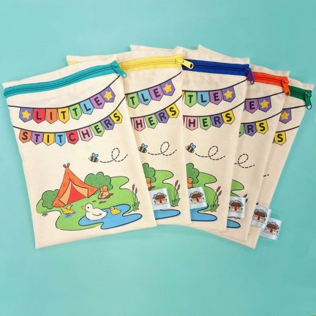 Little Stitcher project tas Bothy Threads-pb04