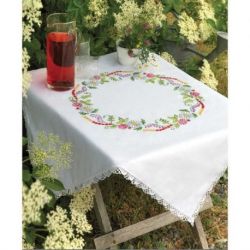 Borduurpakket Summer Flowers In a Ring Tablecloth Anchor 9240000-09333