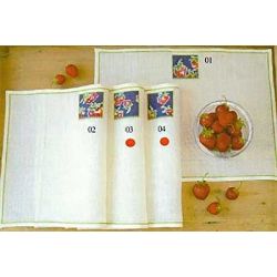 Borduurpakket Placemat aardbeien Haandarbejdets Fremme 14-9917.03-04