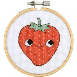 Telpakket kit met borduurring Eva M Aardbei