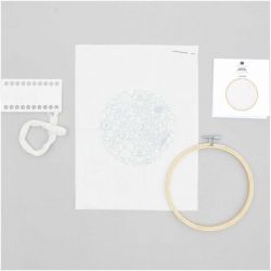 Borduurpakket voorbedrukt, Witte Bloemen