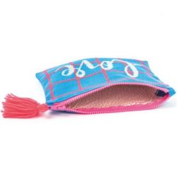 Borduuretui Love 17x22,5cm