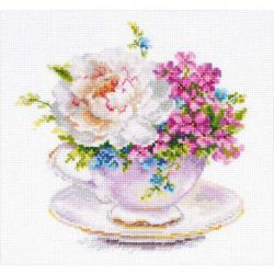 Kruissteek pakket "Light colors of the morning. Cup with peony"